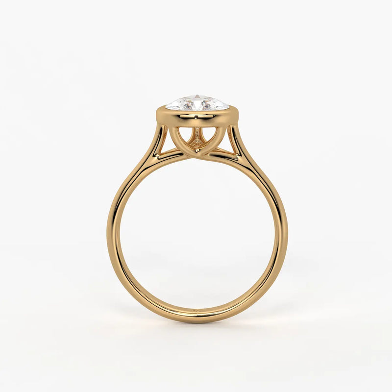 Peara Gleam Solitaire Ring