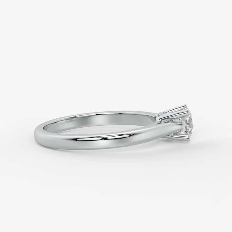 Solv?ra Round Solitaire Diamond Ring
