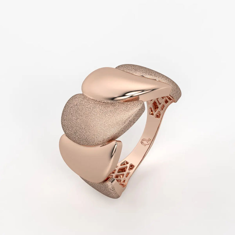 Trivexa Sculpted Leaf Statement Ring