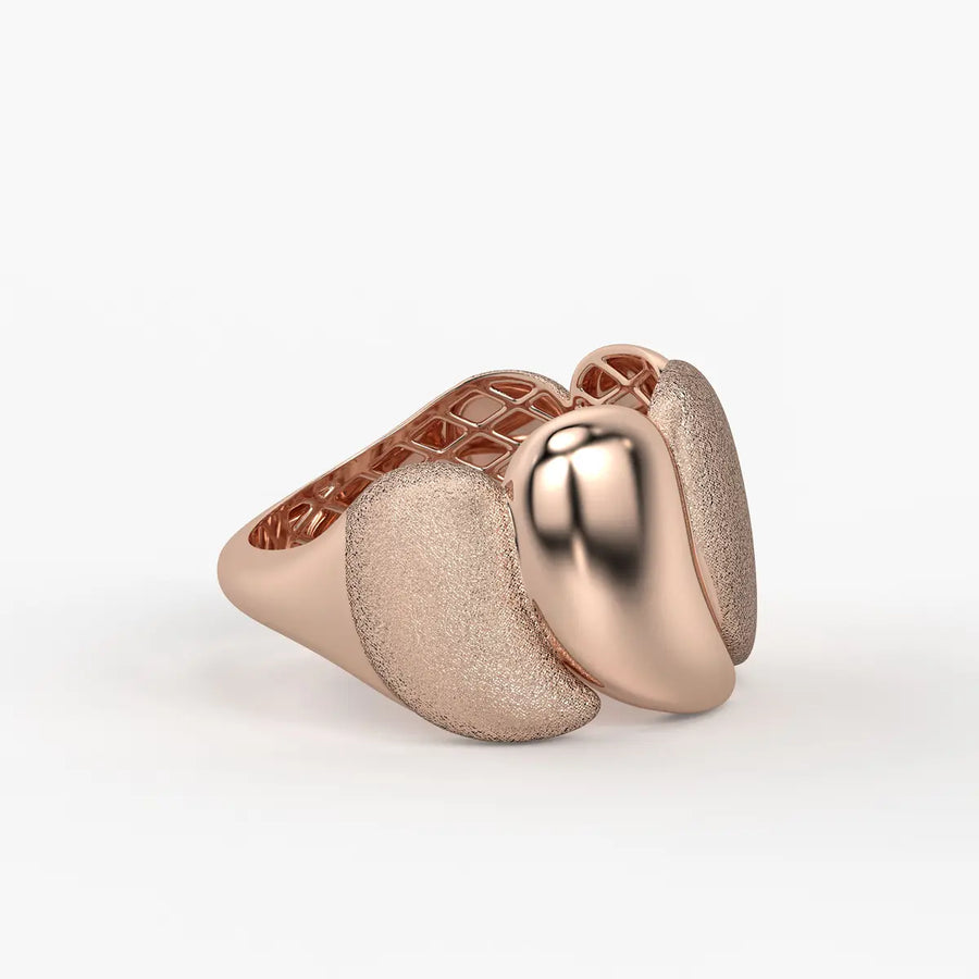 Trivexa Sculpted Leaf Statement Ring