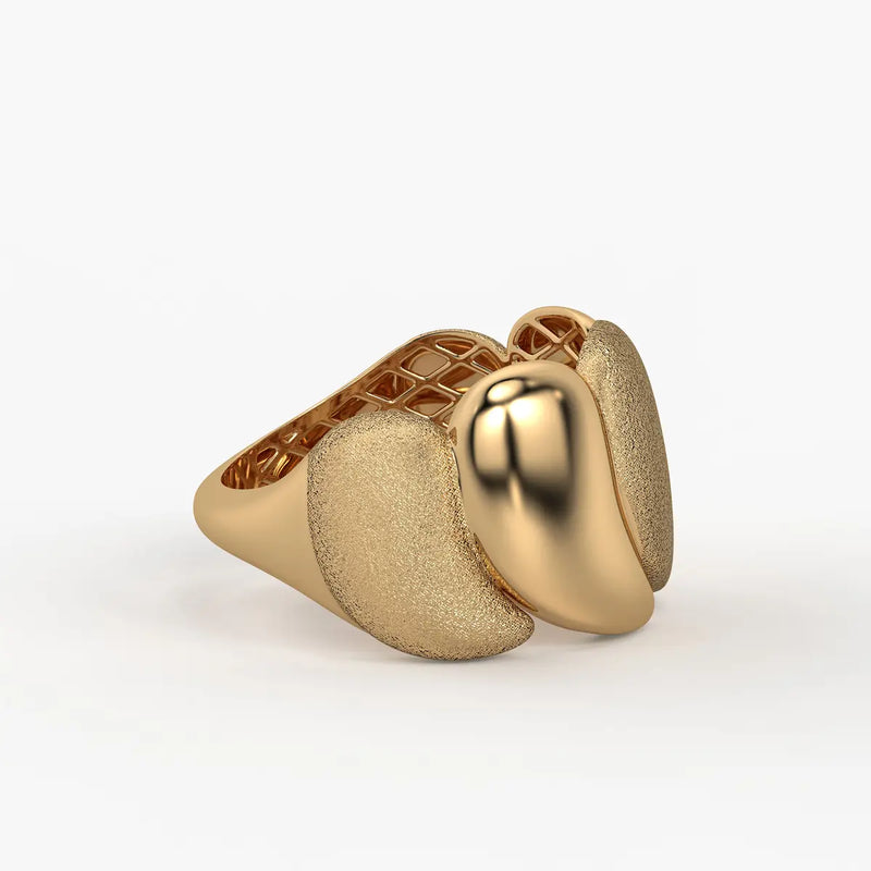 Trivexa Sculpted Leaf Statement Ring